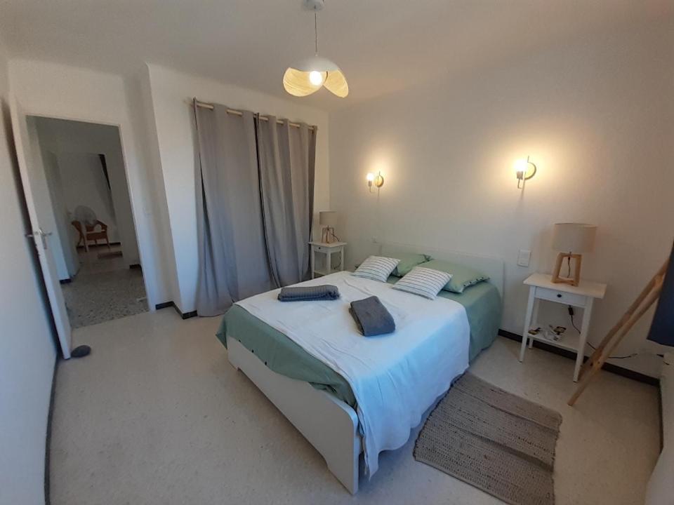 Beaux Appartements 3 Pieces Avec Espaces Exterieurs Et Parking - Proche Plage イエール エクステリア 写真