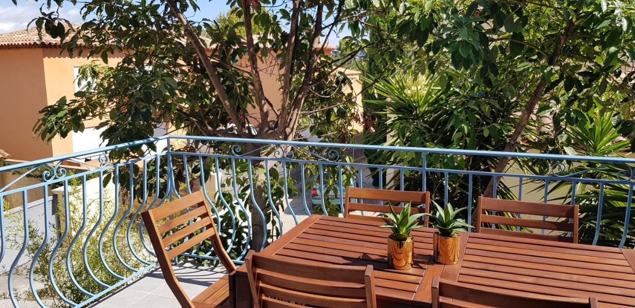 Beaux Appartements 3 Pieces Avec Espaces Exterieurs Et Parking - Proche Plage イエール エクステリア 写真