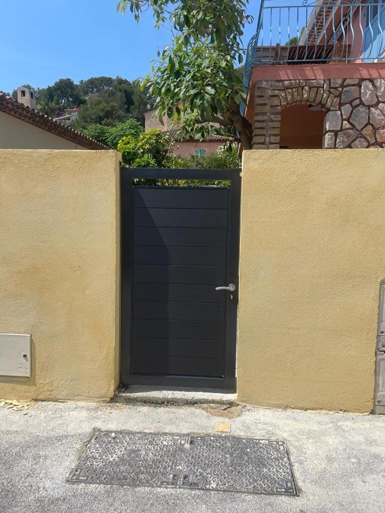 Beaux Appartements 3 Pieces Avec Espaces Exterieurs Et Parking - Proche Plage イエール エクステリア 写真